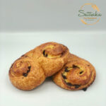 Rol De Crema Pastelera Y Chocolate