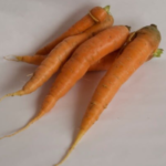 Zanahoria lavada y sin rabo